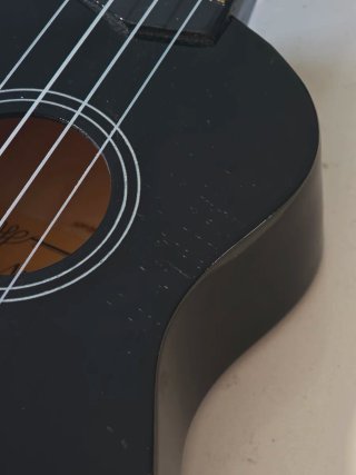 Ukelele Martin Smith Negro con funda