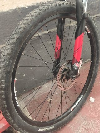 Bicicleta Giant Revel Negra