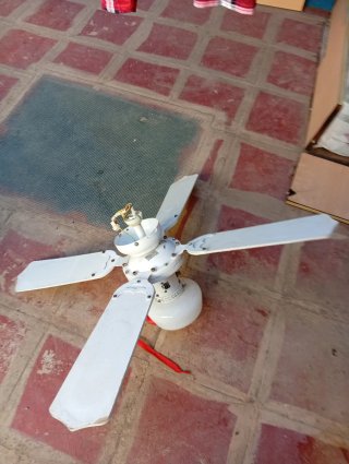 2 Ventiladores de plástico duro