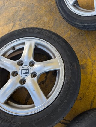 Llantas Honda Accord 16 con neumáticos Michelin