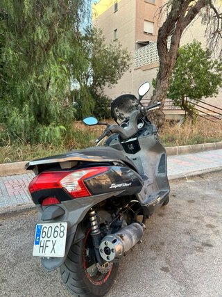 Kymco Superdink 125cc 2011 Negra