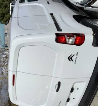 Moldura peugeot 00230111 partner furgon 5 2316985