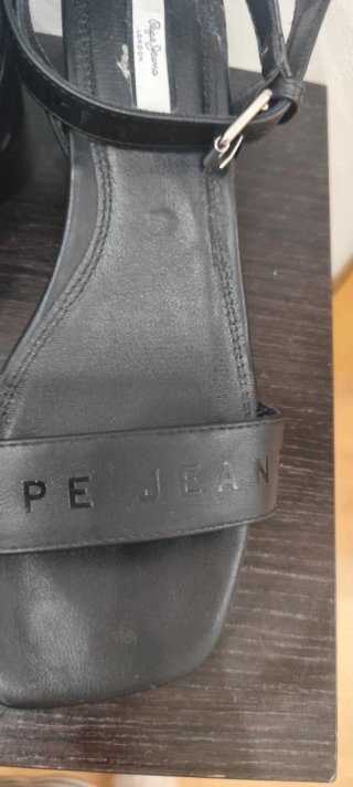 Sandalias Pepe Jeans tacón negras