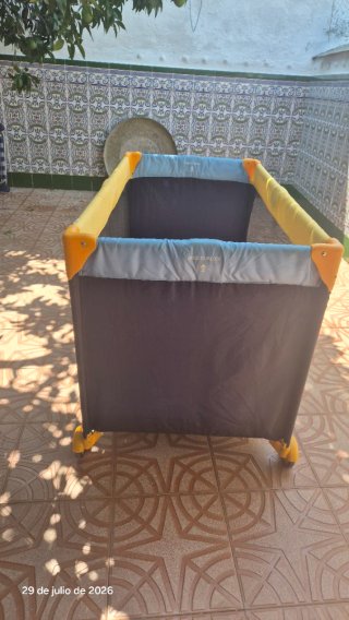 Cuna de viaje plegable