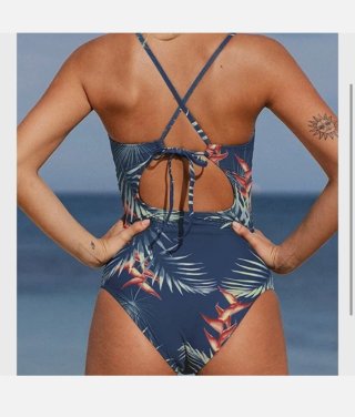 Bañadores & Bikinis (CUPSHE) Talla L.