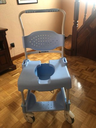 Silla ducha y WC Moem para personas dependientes .
