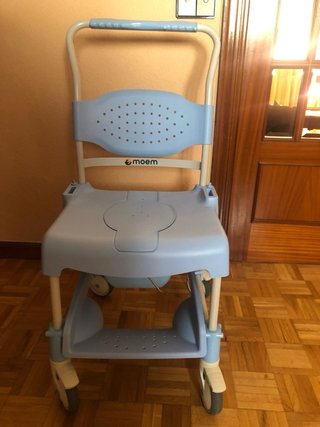 Silla ducha y WC Moem para personas dependientes .