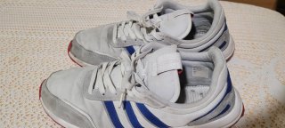 Zapatillas Adidas Blancas y Azules
