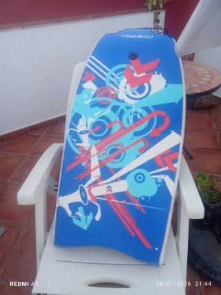 Tabla body board azul con diseño