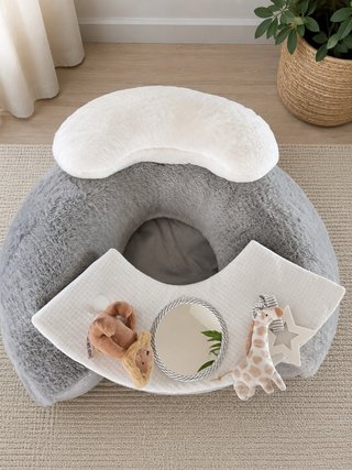 Asiento antivuelco bebé con juguetes +6m