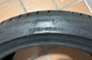 Neumático Bridgestone Turanza 235/40/19 96Y