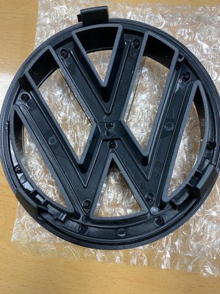 Emblema VW Polo 11-13 Negro Brillante