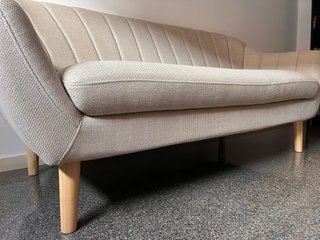 Sofá 2.5 plazas beige tela