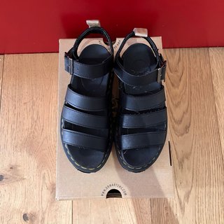 Sandali Dr. Martens Vegani