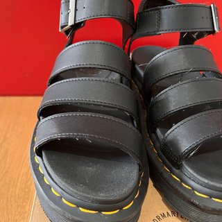 Sandali Dr. Martens Vegani