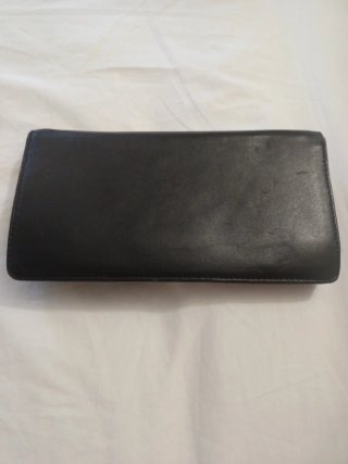 Cartera de piel de mano pequeña negra