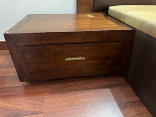 Dormitorio completo madera oscura