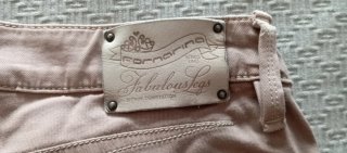 Pantalón pitillo camel