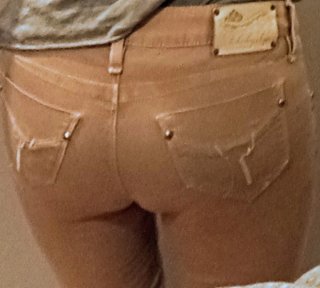 Pantalón pitillo camel