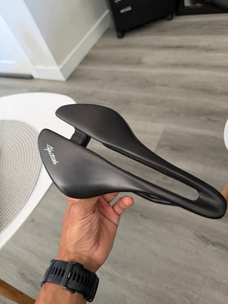 Sillín ciclismo Selle Italia Alpitude 140