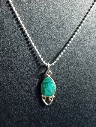Colgante Plata Ley y Cadena esmeralda facetada