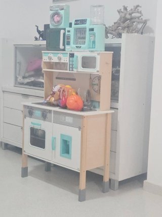 Cocinita con todo lo que lleva