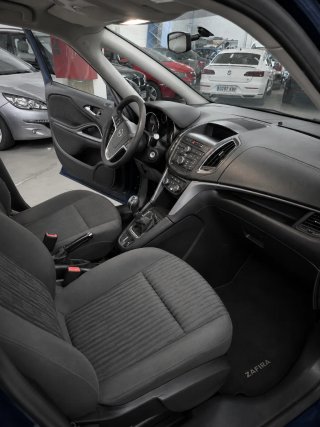 Opel Zafira Tourer 2016