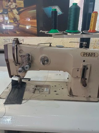 Máquina de coser industrial PFAFF