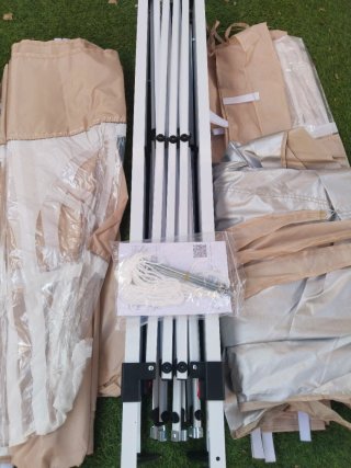 Carpa 3x3 Beige/Plateada Nueva