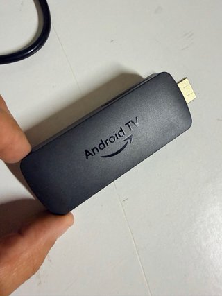 Android TV Stick 4K con Control Remoto