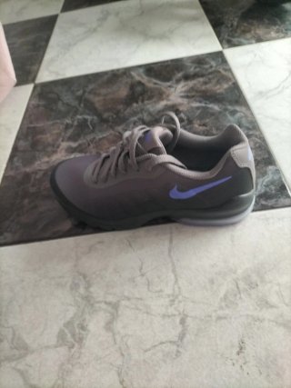 Zapatillas grises