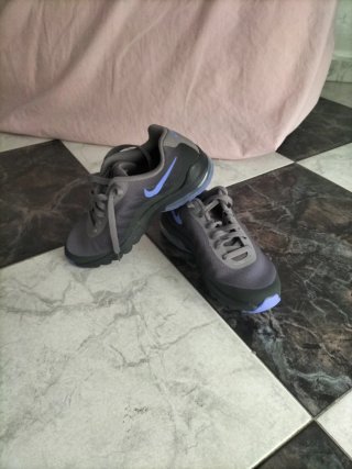 Zapatillas grises