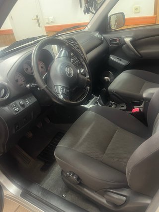 Toyota RAV4 2005