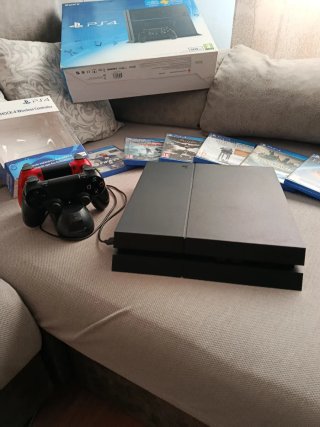 PS4 Jet Black 500 GB + 6 Juegos