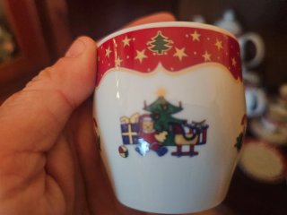 Original  y elegante Juego de café para 12 de porc