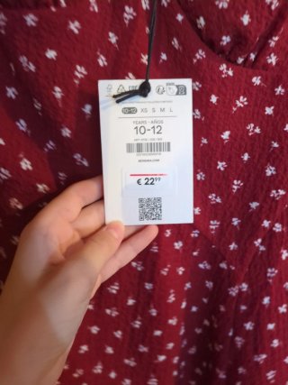 Vestido rojo estampado floral