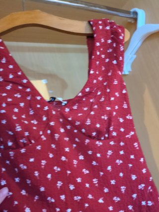 Vestido rojo estampado floral