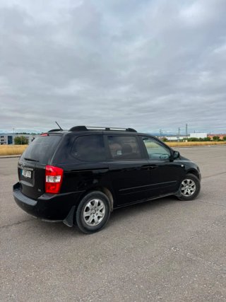 KIA Carnival 2010