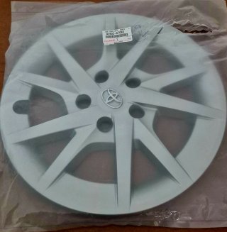 Tapa Cubos Toyota Prius Plus 42602-47090