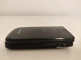 Nokia 2720 Fold Vodafone y cargador