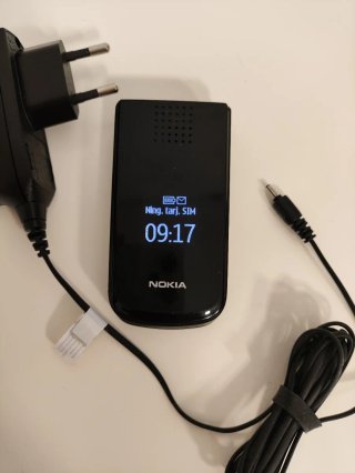 Nokia 2720 Fold Vodafone y cargador