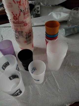 Vasos de plástico varios