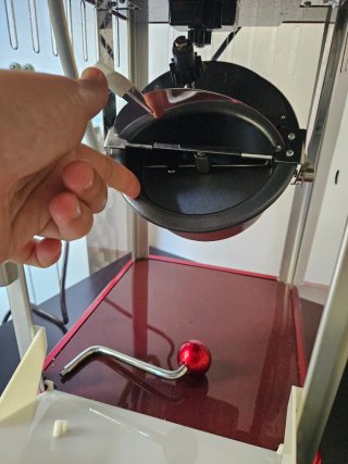 Máquina de Palomitas Roja y Blanca