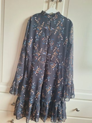 Vestido Trendiol floral manga larga talla S