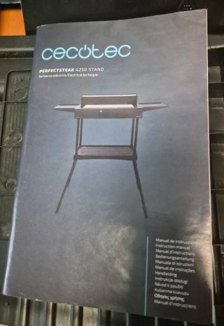Barbacoa Eléctrica Cecotec Negra