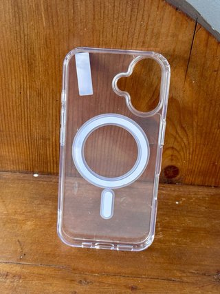 Funda iPhone 16 Transparente MagSafe