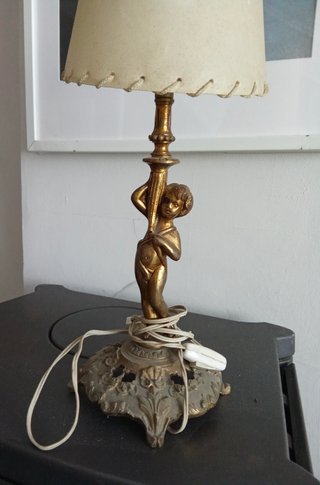 Lámpara de mesa bronce antigua querubín