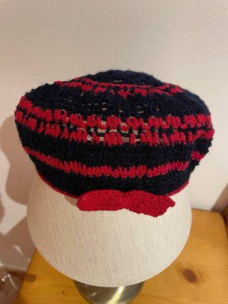 Gorritos de ganchillo a rayas