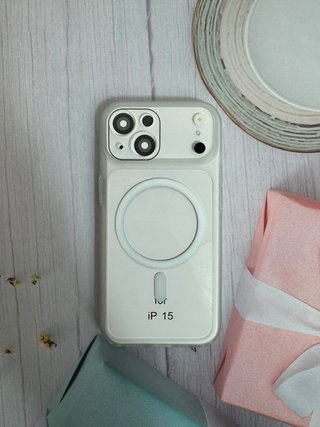 Funda Antigolpe MagSafe iPhone 15 - Precio Unidad