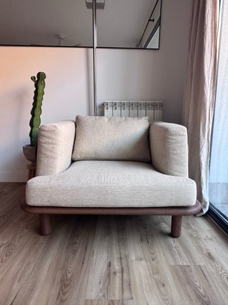 Sillón Kave Home Turqueta Tela y Madera